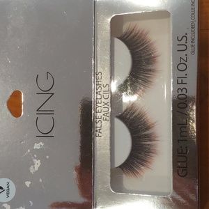 false eyelash